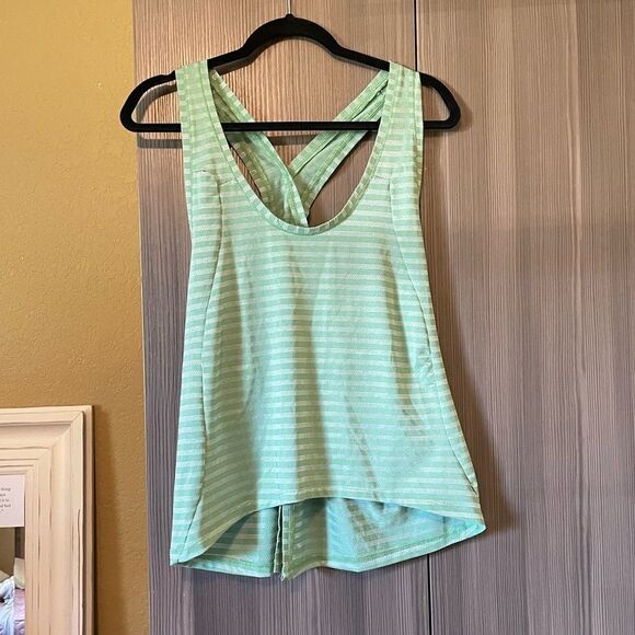 Zyia Active Green While Shadow Stripe Racerback Open Back Tank Top - Picture 1 of 13
